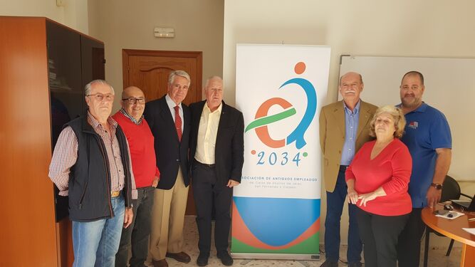 Miembros de la Fundación Vive y de la asociación 2034 de antiguos empleados de la Caja de Ahorros de Jerez.