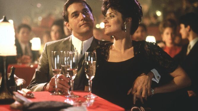 Ray Liotta y Lorraine Bracco, en 'Uno de los nuestros' (1990).