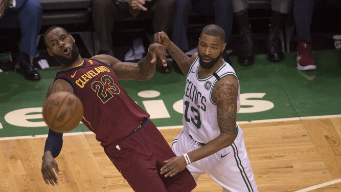 Los Celtics desquician a LeBron JamesErdogan hace amistades en LondresKiev se engalana de cara a la gran final