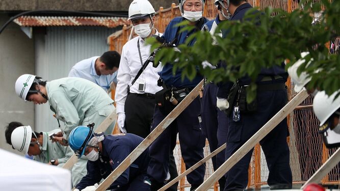 Japón prolonga la alerta tras el potente seísmo de Osaka