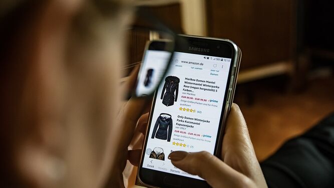 Comprar moda desde los dispositivos móviles es cada vez más fácil y rápido