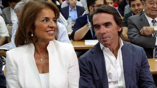 José María Aznar, junto a su mujer, Ana Botella.