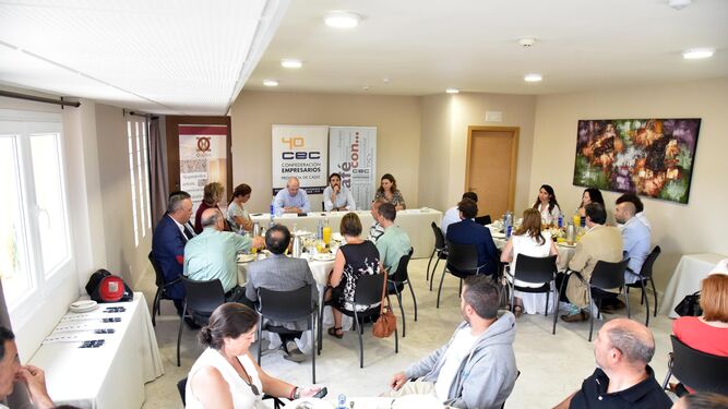 "Café con..." de la CEC con Francisco Ruiz Giráldez, el alcalde de Tarifa, como invitado