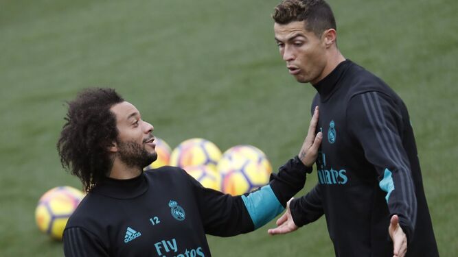 Marcelo y Cristiano Ronaldo, en un entrenamiento.
