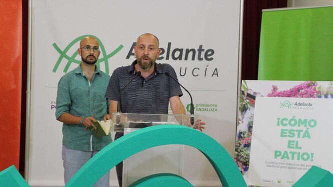 Pablo Pérez Ganfornina y Ernesto Alba durante la comparecencia.