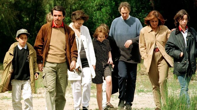 La familia Aznar y los Blair, en Do&ntilde;ana.