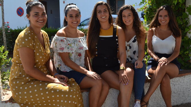 Las damas juveniles de la Feria de Tarifa 2018.