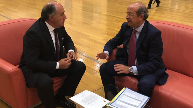 José Ignacio Landaluce y Daniel Calleja, reunidos en la sede de la Comisión Europea.