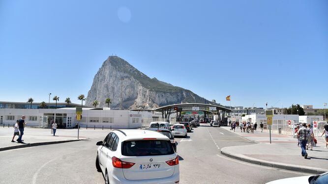 Entrada a Gibraltar desde La Línea