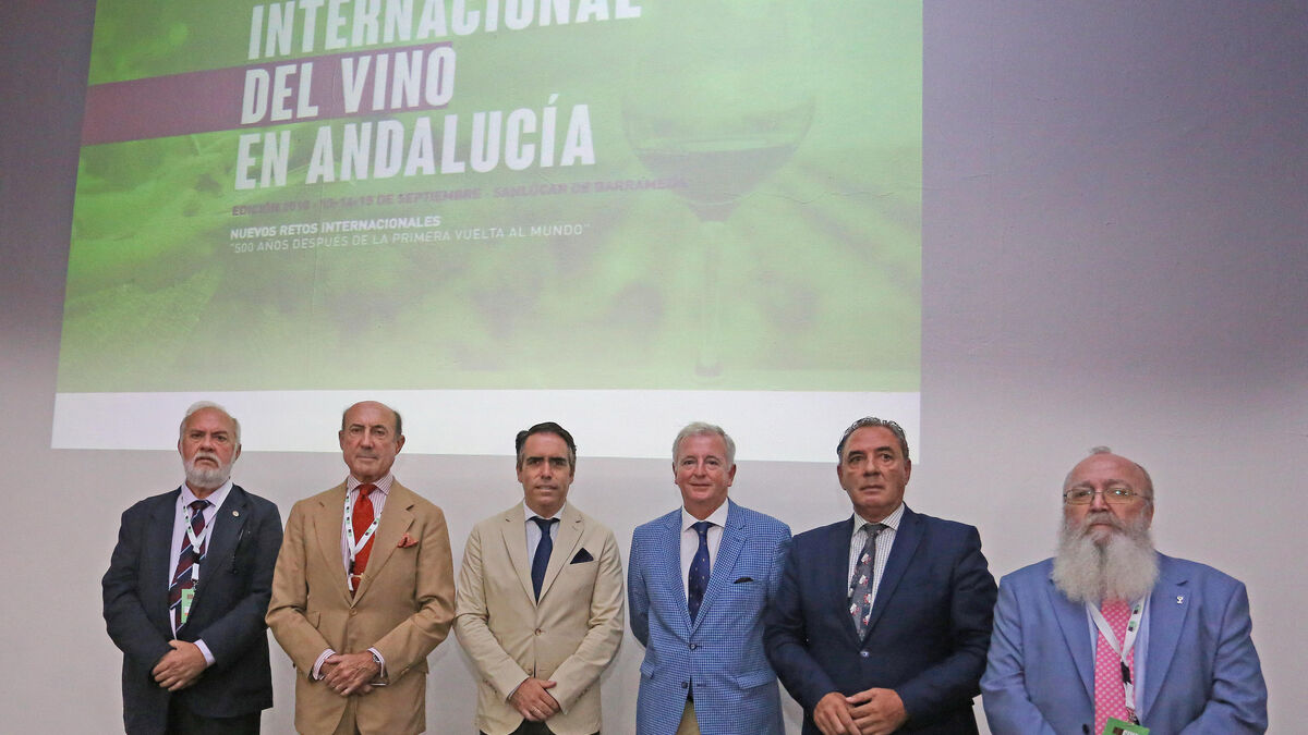 Momento previo al debate que reunió ayer a los presidentes de los cuatro consejos reguladores de Andalucía.