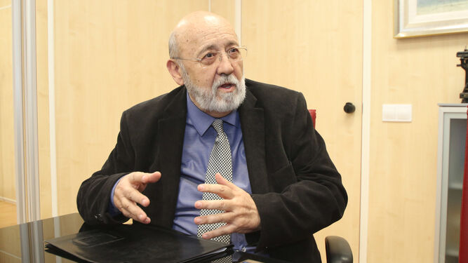 El director del CIS, José Félix Tezanos, en una imagen reciente en una conferencia en Almería.