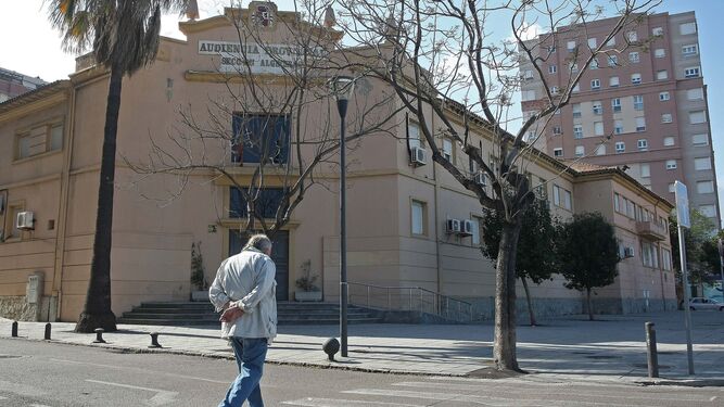 La fachada de la Audiencia Provincial de Algeciras.