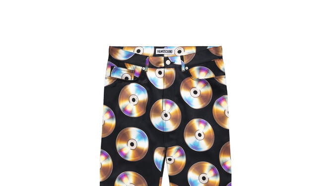 Pantalones con estampado de CDs de Moschino tv H&amp;M 79,99 EUR