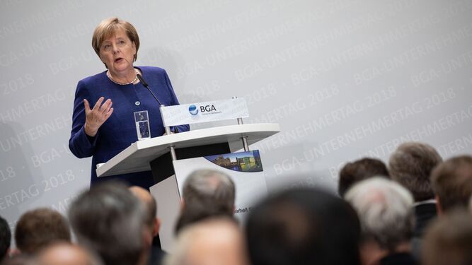La canciller alemana, Angela Merkel, interviene este lunes en un acto en Berlín.