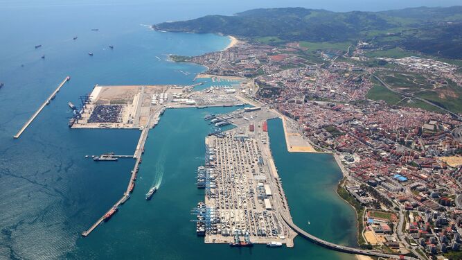 Vista aérea del Puerto de Algeciras