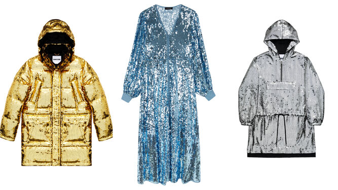 De izquierda a derecha: abrigo plum&iacute;fero de lentejuelas doradas de Moschino [tv] H&amp;M; chaqueta larga con cremallera de lentejuelas azules de Uterq&uuml;e; sudadera de lentejuelas plateadas de Moschino [tv] H&amp;M.