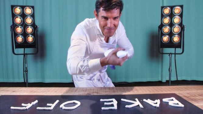 Jesús Vázquez en su imagen promocional de 'Bake Off'