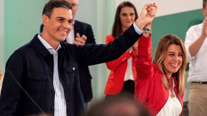 Pedro Sánchez y Susana Díaz, en el Comité en el que se anunció la candidatura de la actual presidenta de la Junta a la reelección.