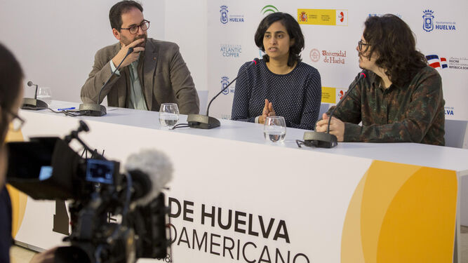 Natalia Cabral y Oriol Estrada, durante la presentación de su película en Huelva