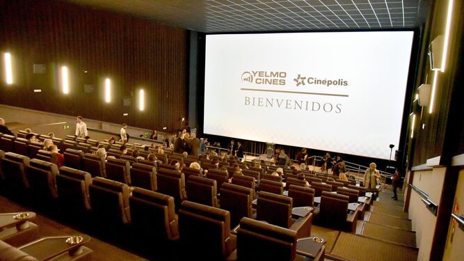 Una de las salas del cine de Yelmo en Algeciras.
