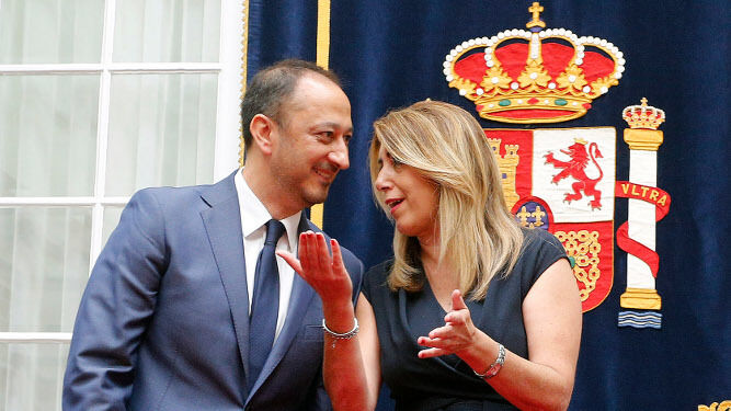 Alfonso Gómez de Celis y Susana Díaz, en un acto.