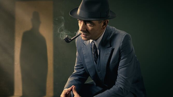 Rowan Atkinsons caracterizado como Maigret