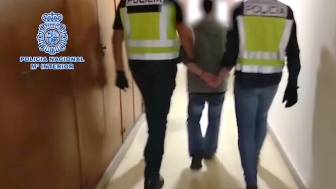 Detenidos tres fugitivos extranjeros reclamados por asesinatos y agresión sexual