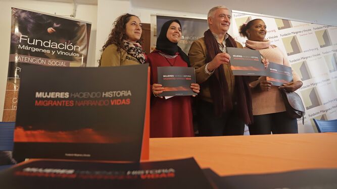 Janet Martínez, Sihama Kasmi, Francisco Mena y Ana Emilia Abreu en la presentación de la publicación