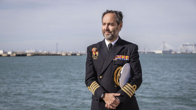 El capitán de navío Jesús Ángel Paz Pena, comandante director de la Escuela de Suboficiales de la Armada
