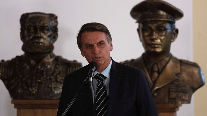 Bolsonaro comparece en la toma de posesión del nuevo ministro de Economía brasileño.