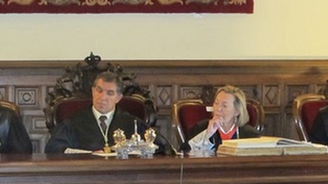El presidente del TSJA, Lorenzo del Río, con la presidenta de la Sala de lo Social, Begoña Rodríguez
