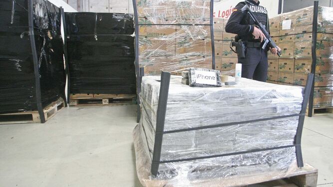 Imagen del mayor alijo de cocaína en contenedor de Europa, detectado en el Puerto de Algeciras