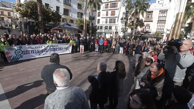 Concentraciones contra la violaci&oacute;n de una menor en Algeciras