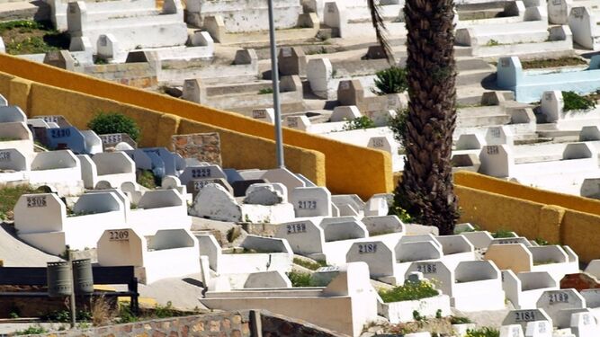 Tumbas en el cementerio musulmán de Ceuta.