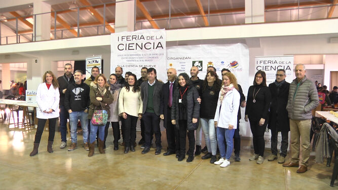 Un momento de la inauguración de la I Feria de la Ciencia en el Centro de Exposiciones y Congresos.