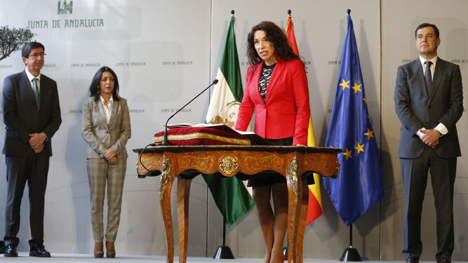 Rocío Ruiz jura su cargo como consejera de Igualdad, Políticas Sociales y Conciliación.