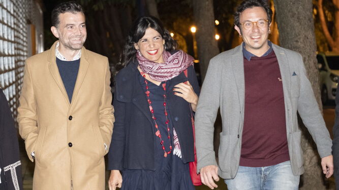 Antonio Maíllo, Teresa Rodríguez y José María González 'Kichi', la noche electoral del pasado 2 de diciembre.