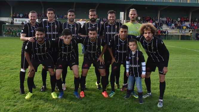 Formación inicial de la AD Ceuta FC en su partido en Los Barrios en la primera vuelta