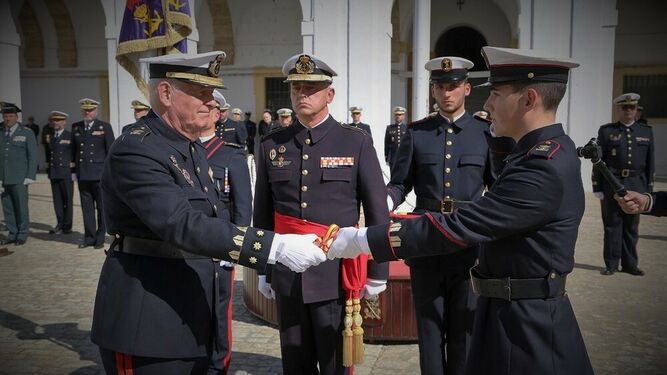 Ceremonia de la transmisión del legado histórico de la Infantería de Marina.