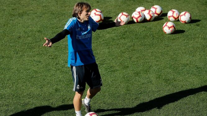 Luka Modric, en la sesión de entrenamiento previa al partido contra el Barcelona.