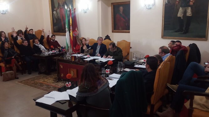 Un momento de la sesión plenaria del Ayuntamiento arcense