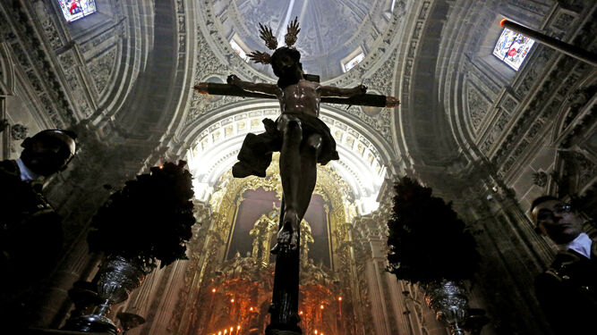 El Santo Crucifijo de la Salud estará hoy expuesto en besapiés en San Miguel.