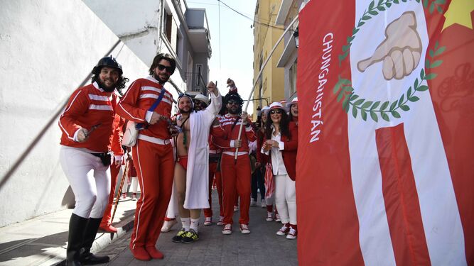 Sabado de Carnaval en La L&iacute;nea