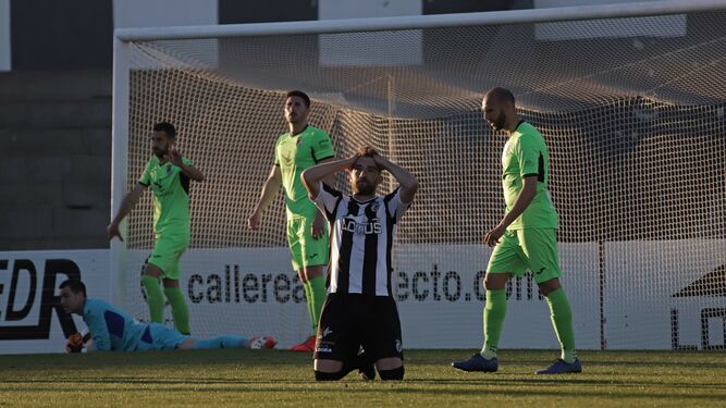 Sergio Rodríguez se desespera tras abortar el meta pacense en la última jugada del partido
