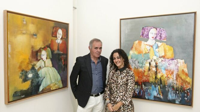 El artista Francisco Conti junto a la directora del Museo Cruz Herrera, Mercedes Corbacho.