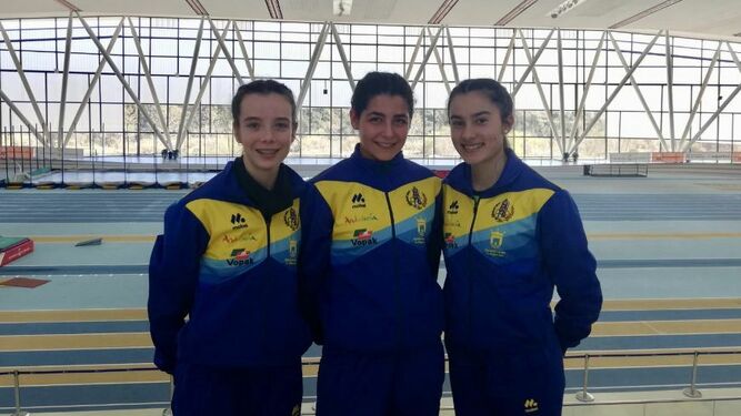 Las tres atletas del Bahía de Algeciras en el Nacional sub-16.