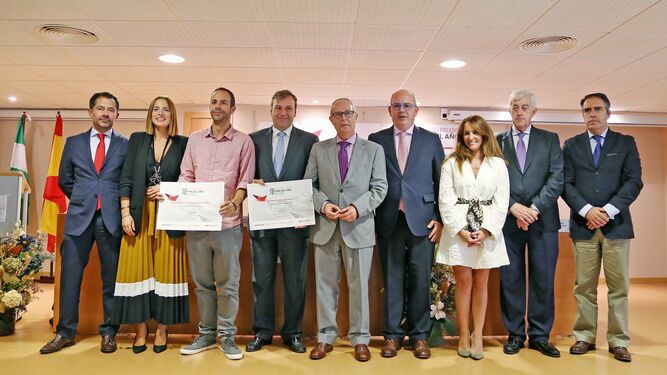 Responsables de las empresas galardonadas junto a representantes de las administraciones públicas, Cámaras de Comercio, Banco Santander y Grupo Joly en la entrega de la última edición del Premio Pyme de Cádiz.