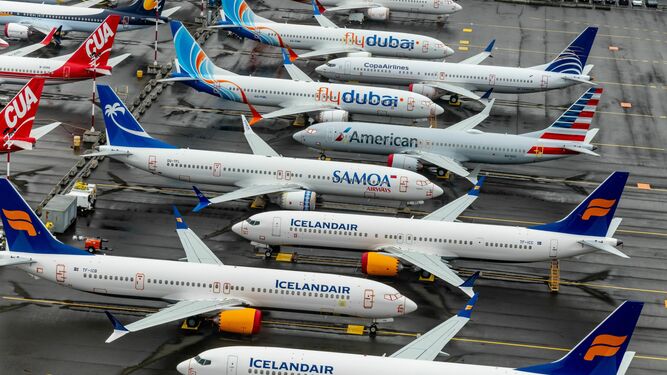 Numerosos 737 MAX de Boeing estacionados en Seattle por la prohibición que les impide volar.
