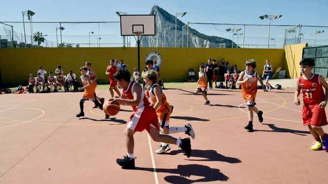 Torneo de Baloncesto de Semana Santa de la L&iacute;nea