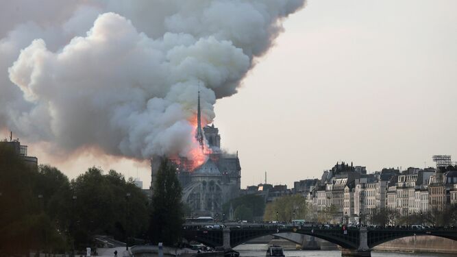 Las im&aacute;genes del incendio de la catedral de Notre Dame de Par&iacute;s